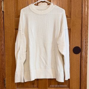 Aerie Women’s Off-White Crewneck Sweater